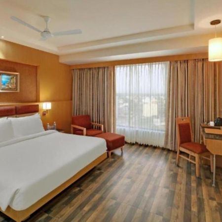 Hotel Seven Inn Near Delhi Airport Neu-Delhi Exterior foto