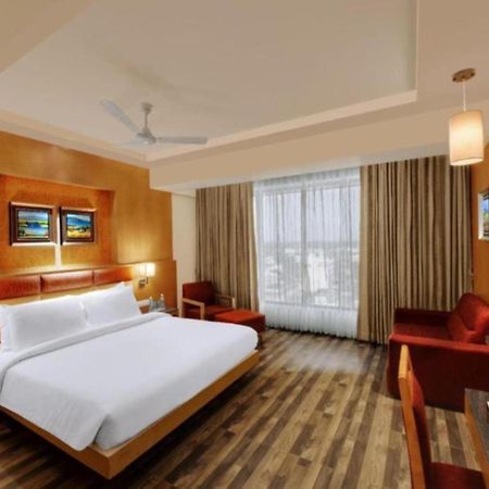 Hotel Seven Inn Near Delhi Airport Neu-Delhi Exterior foto