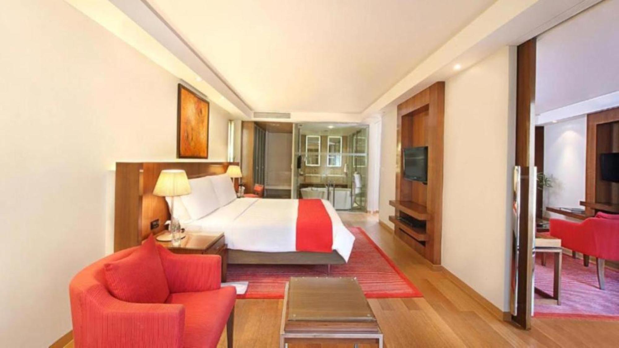 Hotel Seven Inn Near Delhi Airport Neu-Delhi Exterior foto